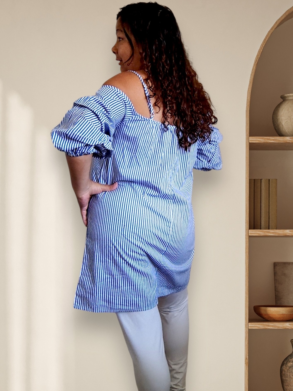 Streetwear Society Blue and White Striped Top Cold Shoulder Strap Women's Size M - Picture 6 of 15